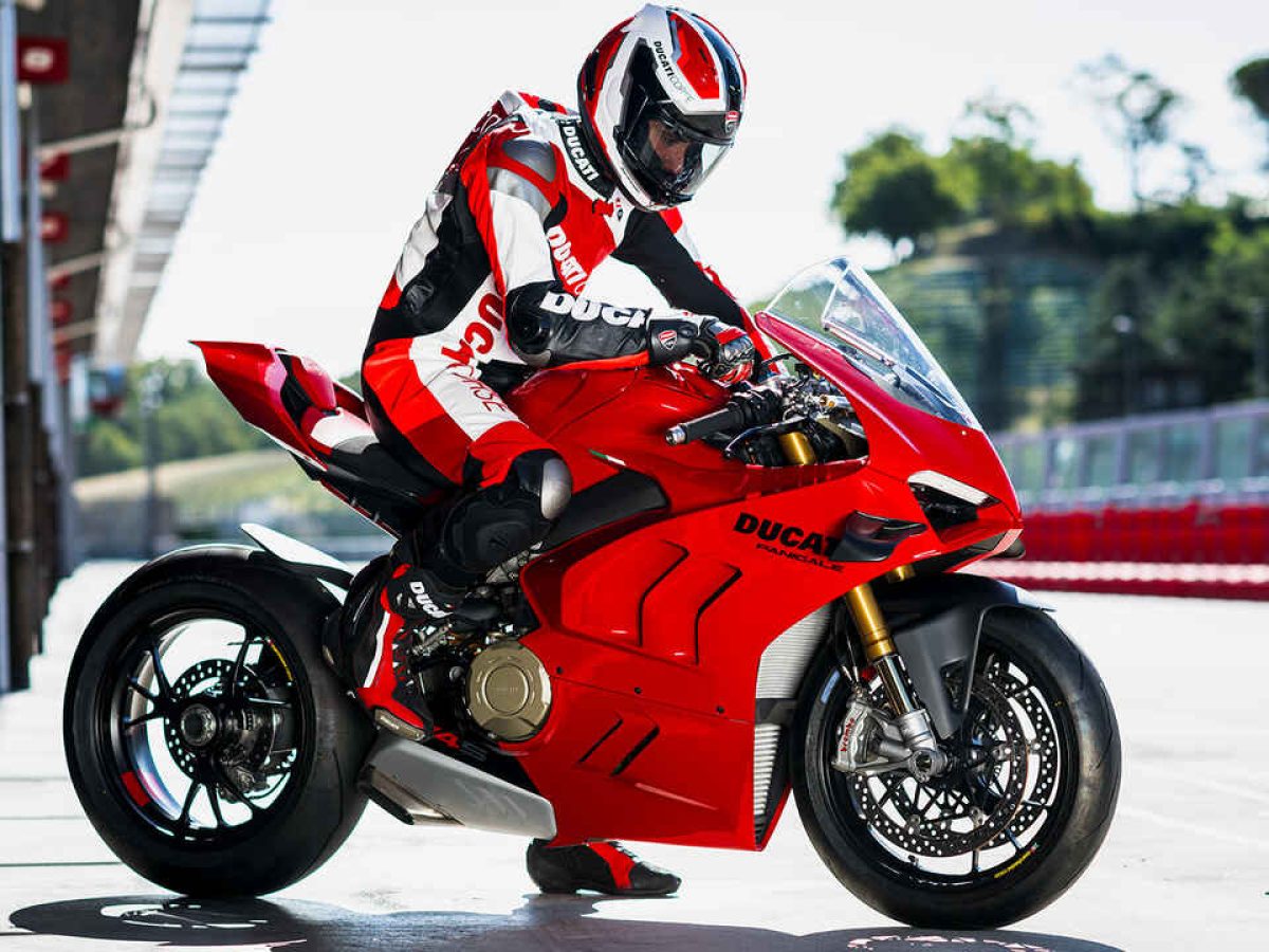 Testamos a nova Ducati Panigale V4S 2023 na pista! - moto.com.br